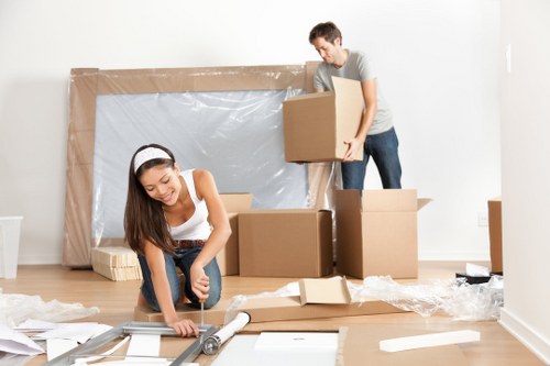 Packing and loading support for a home move in Hackney