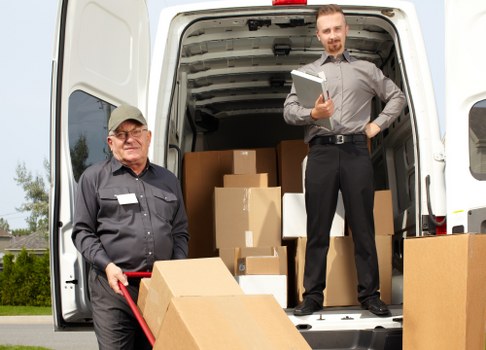 Packing and transport support for office furniture in Hackney